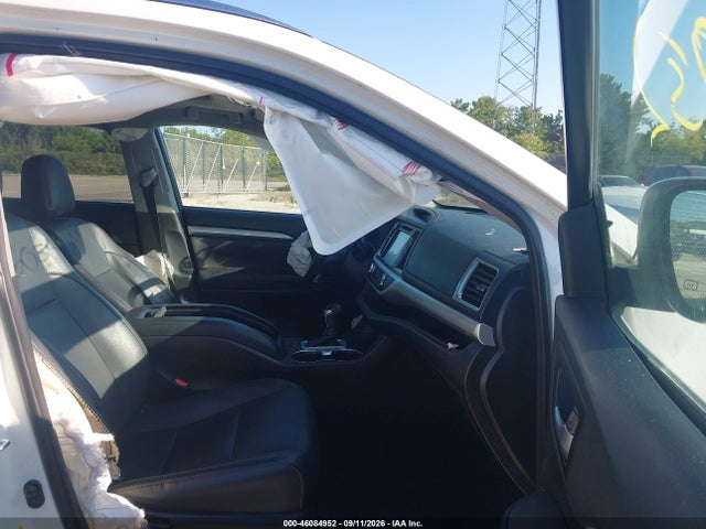 Продаж на аукціоні авто 2016 Toyota Highlander Xle V6, vin: 5TDJKRFHXGS320031, номер лоту: 46084952