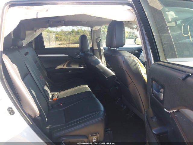 Продаж на аукціоні авто 2016 Toyota Highlander Xle V6, vin: 5TDJKRFHXGS320031, номер лоту: 46084952