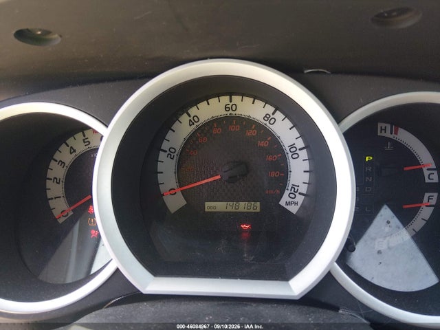 Продажа на аукционе авто 2015 Toyota Tacoma Base V6, vin: 3TMLU4EN8FM173140, номер лота: 46084967
