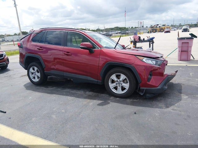 46085035 :رقم المزاد ، 2T3W1RFV6KW011940 vin ، 2019 Toyota Rav4 Xle مزاد بيع