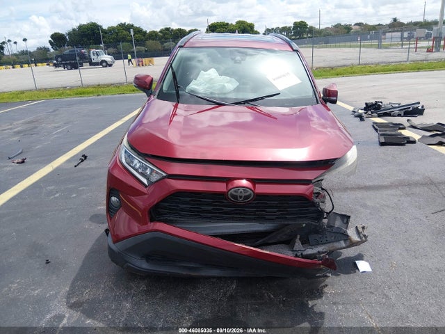46085035 :رقم المزاد ، 2T3W1RFV6KW011940 vin ، 2019 Toyota Rav4 Xle مزاد بيع
