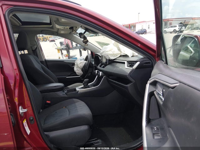 46085035 :رقم المزاد ، 2T3W1RFV6KW011940 vin ، 2019 Toyota Rav4 Xle مزاد بيع