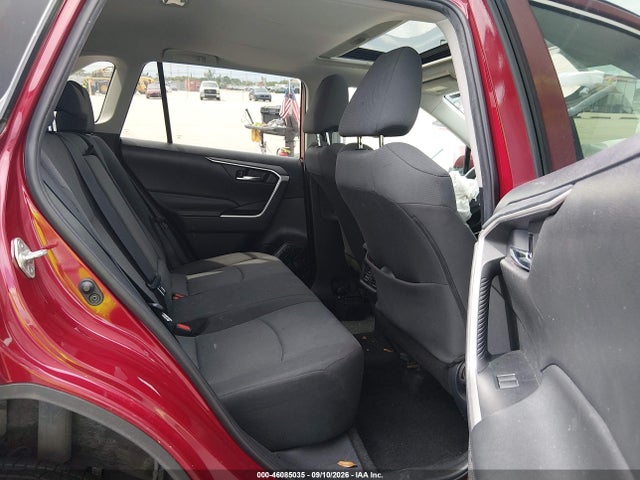 46085035 :رقم المزاد ، 2T3W1RFV6KW011940 vin ، 2019 Toyota Rav4 Xle مزاد بيع