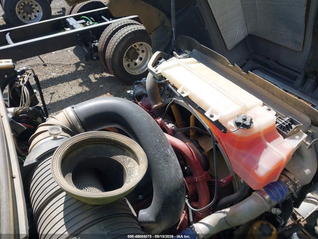 46085075 :رقم المزاد ، 1M1PN4GY6LM004635 vin ، 2020 Mack Pinnacle مزاد بيع