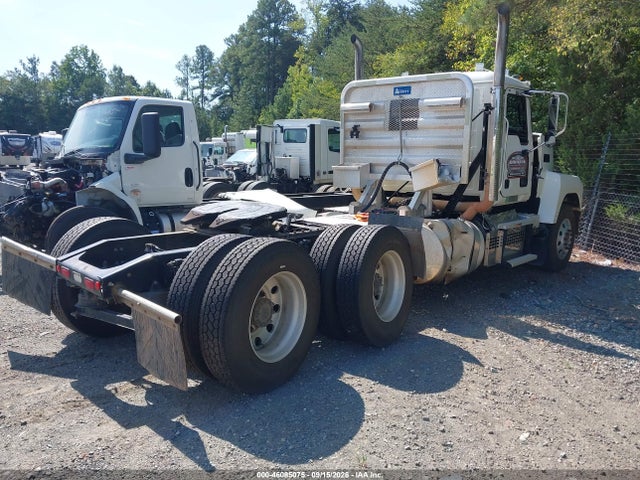 46085075 :رقم المزاد ، 1M1PN4GY6LM004635 vin ، 2020 Mack Pinnacle مزاد بيع
