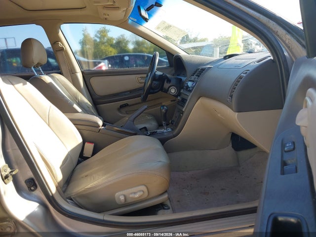 2000 Nissan Maxima Gle/gxe/se მანქანა იყიდება აუქციონზე, vin: JN1CA31D0YT508804, აუქციონის ნომერი: 46085173