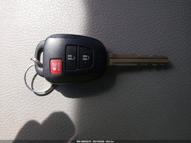 46085218 :رقم المزاد ، 5TDZARFH2KS059475 vin ، 2019 Toyota Highlander Le مزاد بيع