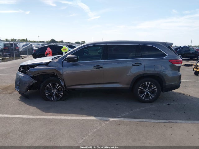 46085218 :رقم المزاد ، 5TDZARFH2KS059475 vin ، 2019 Toyota Highlander Le مزاد بيع