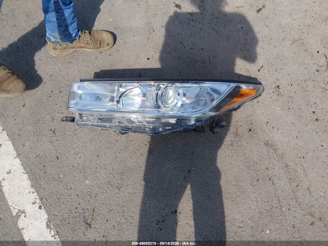 46085218 :رقم المزاد ، 5TDZARFH2KS059475 vin ، 2019 Toyota Highlander Le مزاد بيع