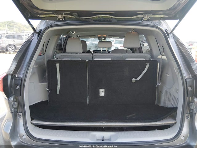 46085218 :رقم المزاد ، 5TDZARFH2KS059475 vin ، 2019 Toyota Highlander Le مزاد بيع
