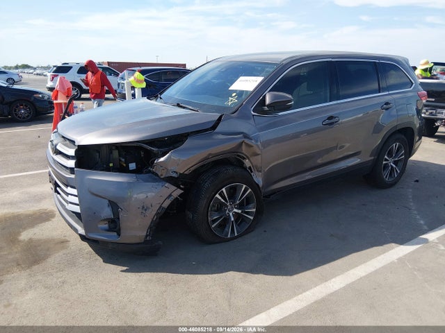 46085218 :رقم المزاد ، 5TDZARFH2KS059475 vin ، 2019 Toyota Highlander Le مزاد بيع
