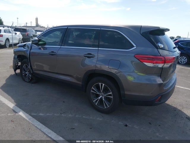 46085218 :رقم المزاد ، 5TDZARFH2KS059475 vin ، 2019 Toyota Highlander Le مزاد بيع