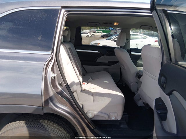 46085218 :رقم المزاد ، 5TDZARFH2KS059475 vin ، 2019 Toyota Highlander Le مزاد بيع
