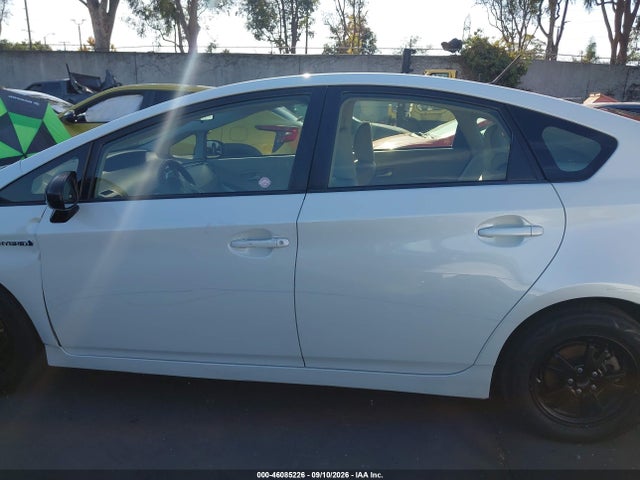 2012 Toyota Prius Three მანქანა იყიდება აუქციონზე, vin: JTDKN3DUXC1495492, აუქციონის ნომერი: 46085226
