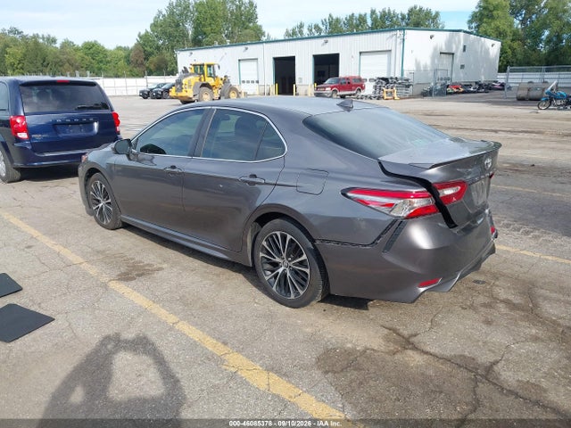 46085378 :رقم المزاد ، 4T1B11HK8KU848409 vin ، 2019 Toyota Camry Se مزاد بيع