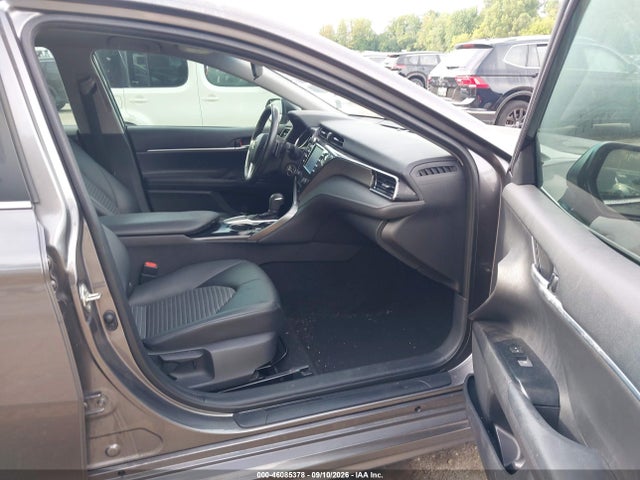 46085378 :رقم المزاد ، 4T1B11HK8KU848409 vin ، 2019 Toyota Camry Se مزاد بيع