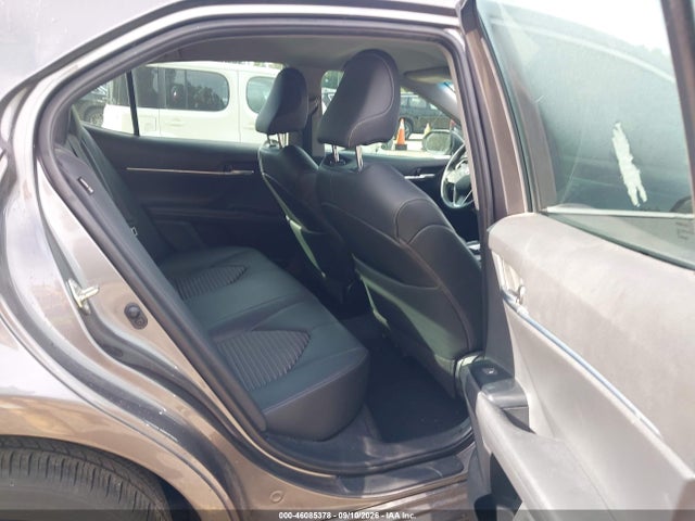 46085378 :رقم المزاد ، 4T1B11HK8KU848409 vin ، 2019 Toyota Camry Se مزاد بيع