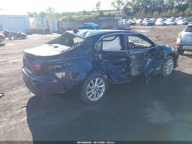 Продажа на аукционе авто 2024 Toyota Camry Le, vin: 4T1C11AK9RU842286, номер лота: 46085385