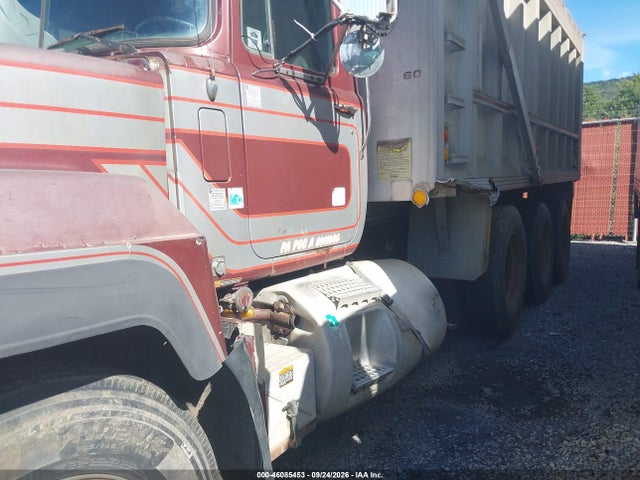 46085453 :رقم المزاد ، 1M2P270C7RM018878 vin ، 1994 Mack 600 Rd600 مزاد بيع