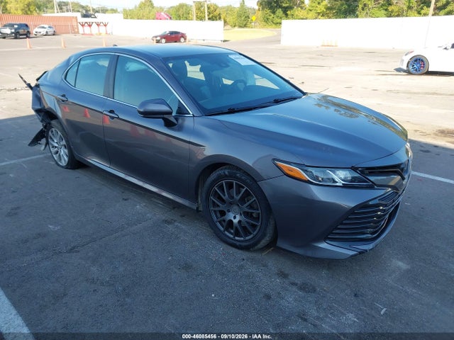 46085456 :رقم المزاد ، 4T1C11AK3LU314105 vin ، 2020 Toyota Camry Le مزاد بيع