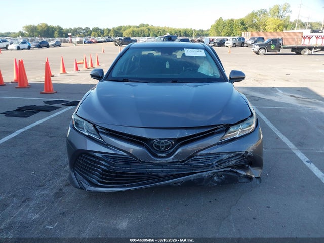 46085456 :رقم المزاد ، 4T1C11AK3LU314105 vin ، 2020 Toyota Camry Le مزاد بيع