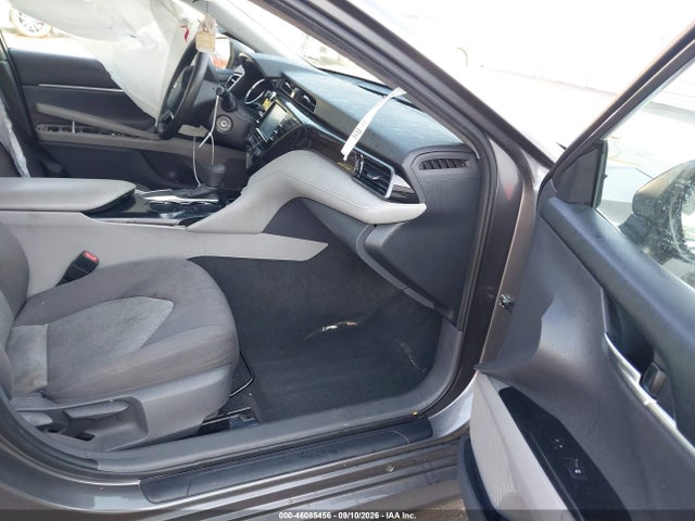 46085456 :رقم المزاد ، 4T1C11AK3LU314105 vin ، 2020 Toyota Camry Le مزاد بيع