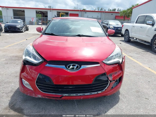 2012 Hyundai Veloster Base W/red/black მანქანა იყიდება აუქციონზე, vin: KMHTC6AD5CU077934, აუქციონის ნომერი: 46085487