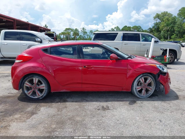 2012 Hyundai Veloster Base W/red/black მანქანა იყიდება აუქციონზე, vin: KMHTC6AD5CU077934, აუქციონის ნომერი: 46085487