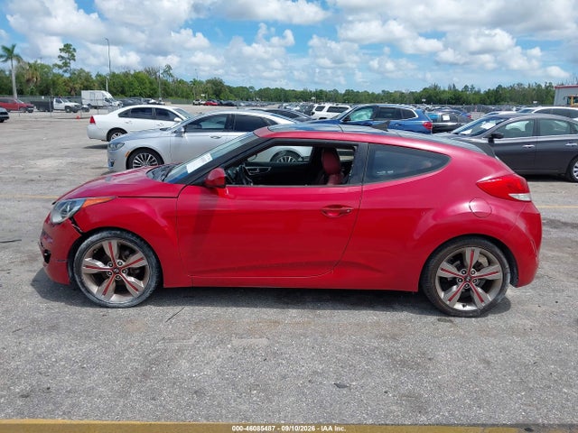 2012 Hyundai Veloster Base W/red/black მანქანა იყიდება აუქციონზე, vin: KMHTC6AD5CU077934, აუქციონის ნომერი: 46085487