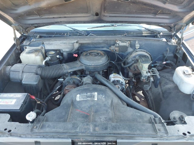 Auction sale of the 1994 Chevrolet Gmt-400 C1500, vin: 1GCEC14Z2RZ211382, lot number: 46085490