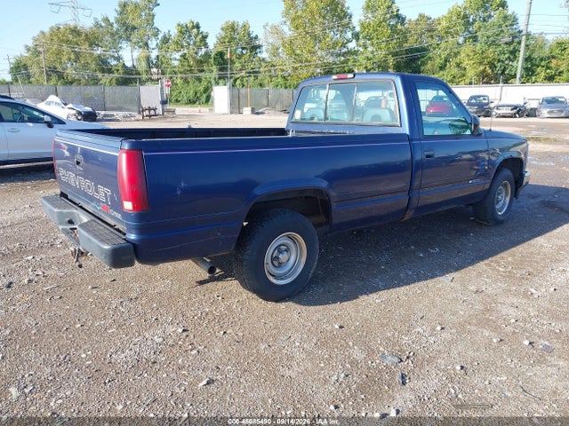 Auction sale of the 1994 Chevrolet Gmt-400 C1500, vin: 1GCEC14Z2RZ211382, lot number: 46085490