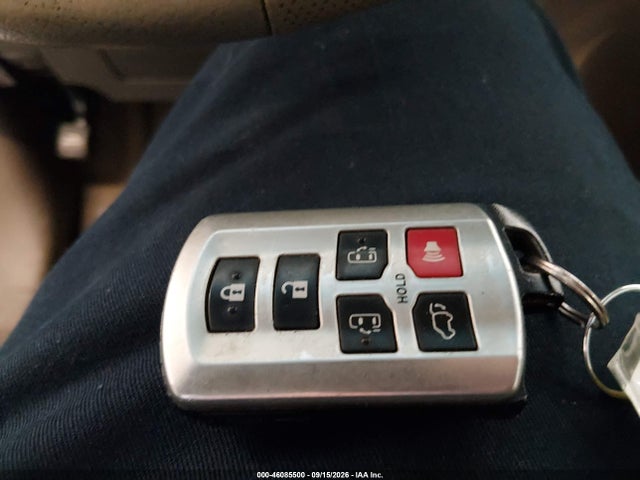 Продажа на аукционе авто 2013 Toyota Sienna Xle V6 8 Passenger, vin: 5TDYK3DC0DS378938, номер лота: 46085500