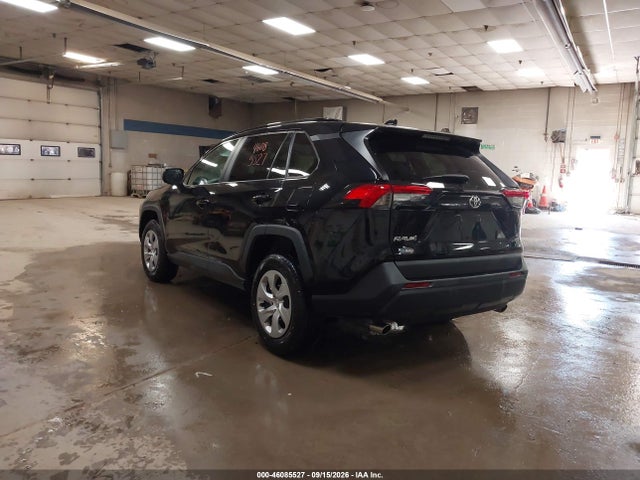 46085527 :رقم المزاد ، 2T3F1RFV2MC182222 vin ، 2021 Toyota Rav4 Le مزاد بيع