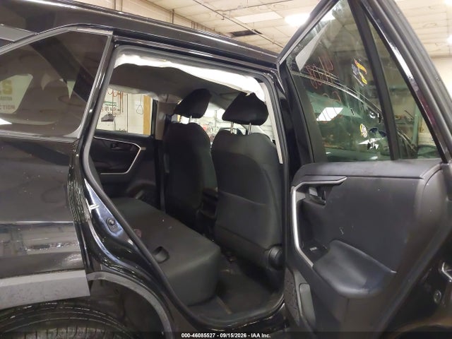 46085527 :رقم المزاد ، 2T3F1RFV2MC182222 vin ، 2021 Toyota Rav4 Le مزاد بيع