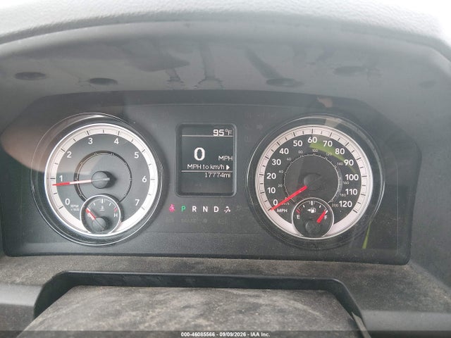 46085566 :رقم المزاد ، 3C7WR4AJ9JG312994 vin ، 2018 Ram 2500 Tradesman  4x2 8' Box مزاد بيع