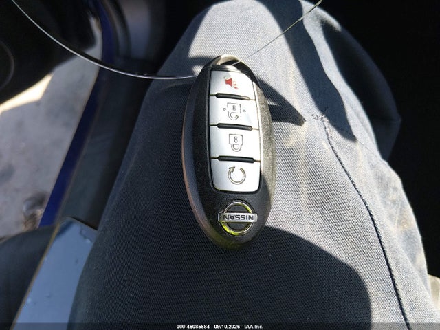 2017 Nissan Rogue Sv მანქანა იყიდება აუქციონზე, vin: JN8AT2MV9HW027921, აუქციონის ნომერი: 46085684