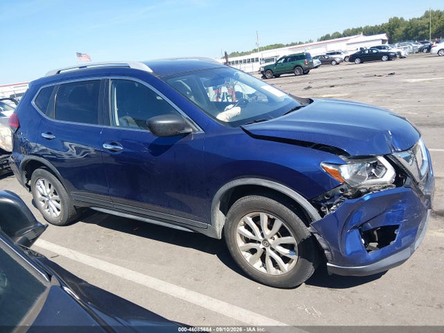 2017 Nissan Rogue Sv მანქანა იყიდება აუქციონზე, vin: JN8AT2MV9HW027921, აუქციონის ნომერი: 46085684
