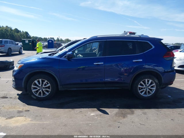2017 Nissan Rogue Sv მანქანა იყიდება აუქციონზე, vin: JN8AT2MV9HW027921, აუქციონის ნომერი: 46085684