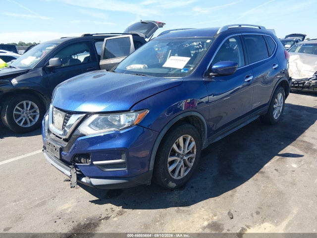 2017 Nissan Rogue Sv მანქანა იყიდება აუქციონზე, vin: JN8AT2MV9HW027921, აუქციონის ნომერი: 46085684