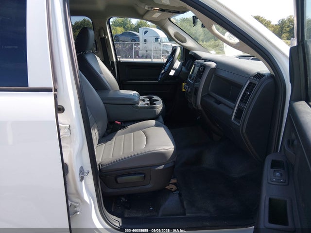 46085689 :رقم المزاد ، 1C6RR7FG3JS326138 vin ، 2018 Ram 1500 Tradesman  4x4 6'4 Box مزاد بيع