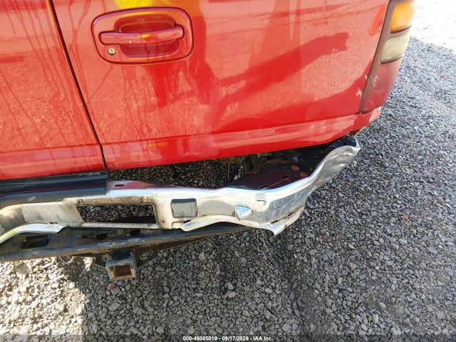 46085819 :رقم المزاد ، 3GNGK26G61G123198 vin ، 2001 Chevrolet Suburban 2500 Lt مزاد بيع