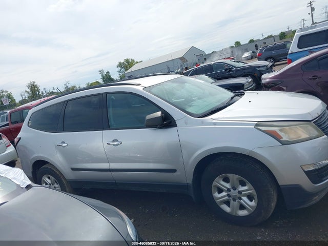 46085832 :رقم المزاد ، 1GNKRFKDXFJ188098 vin ، 2015 Chevrolet Traverse Ls مزاد بيع