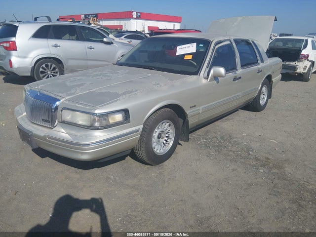 46085871 :رقم المزاد ، 1LNLM81W6VY756021 vin ، 1997 Lincoln Town Car Executive مزاد بيع