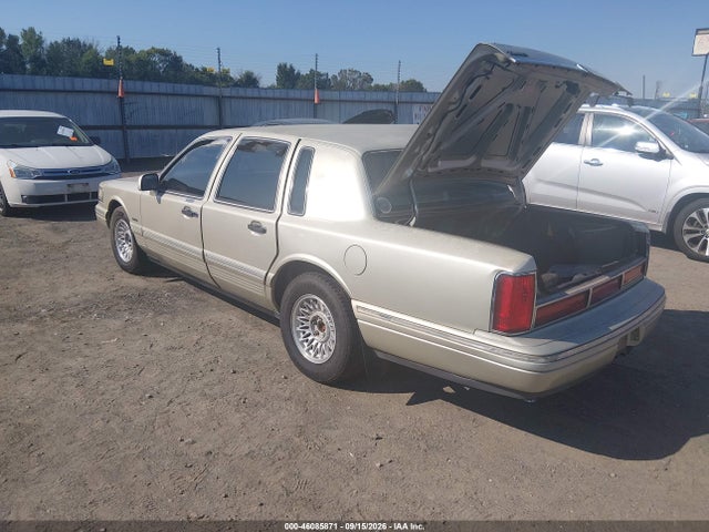 46085871 :رقم المزاد ، 1LNLM81W6VY756021 vin ، 1997 Lincoln Town Car Executive مزاد بيع