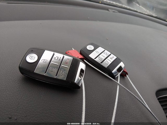 Продажа на аукционе авто 2017 Kia Sedona Lx, vin: KNDMB5C17H6325007, номер лота: 46085899