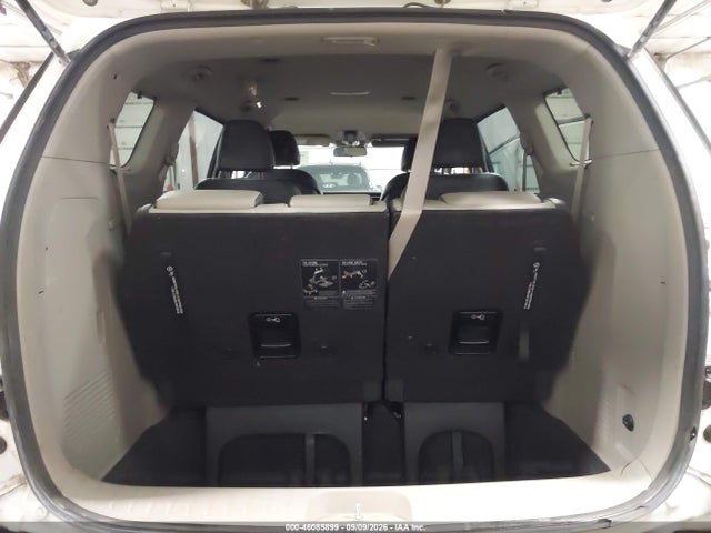 Продажа на аукционе авто 2017 Kia Sedona Lx, vin: KNDMB5C17H6325007, номер лота: 46085899