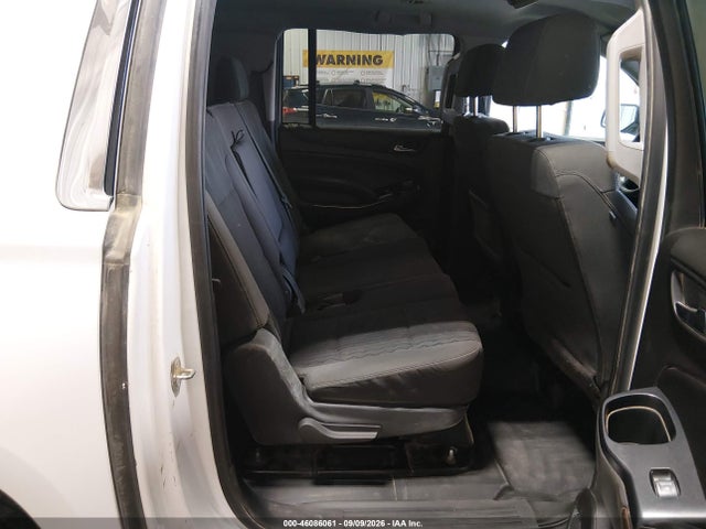 46086061 :رقم المزاد ، 1GNSKKEC8JR336405 vin ، 2018 Chevrolet Suburban Commercial Fleet مزاد بيع