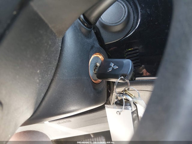 46086070 :رقم المزاد ، JA4AZ3A31KZ008363 vin ، 2019 Mitsubishi Outlander Es مزاد بيع