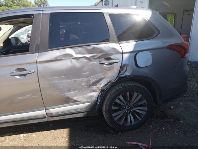 46086070 :رقم المزاد ، JA4AZ3A31KZ008363 vin ، 2019 Mitsubishi Outlander Es مزاد بيع