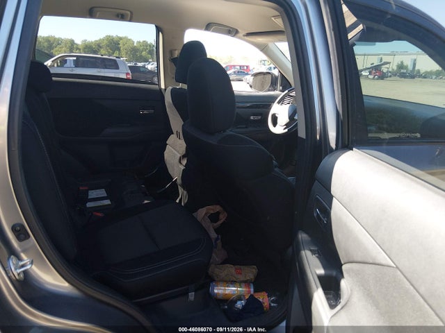 46086070 :رقم المزاد ، JA4AZ3A31KZ008363 vin ، 2019 Mitsubishi Outlander Es مزاد بيع